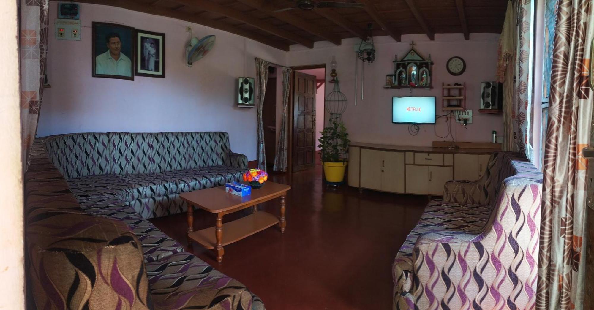 Runnin Airport - Homestay Gurpur Eksteriør billede